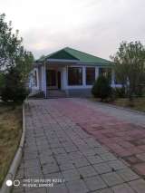 Дом недалеко от города