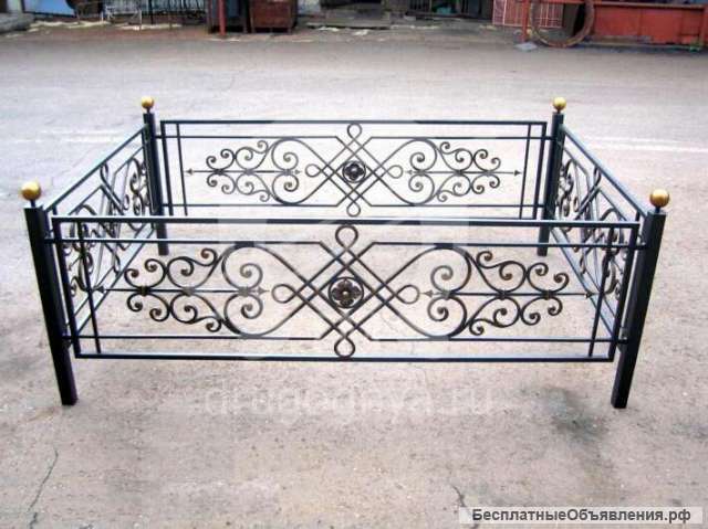 Ограда на кладбище