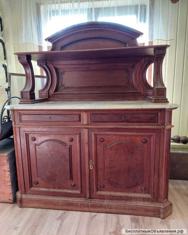 Антикварный буфет