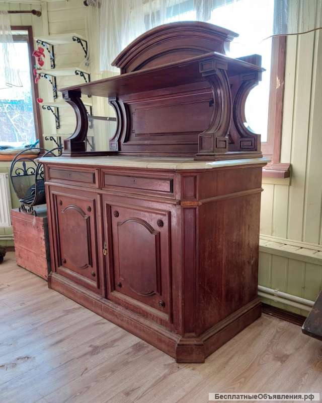 Антикварный буфет