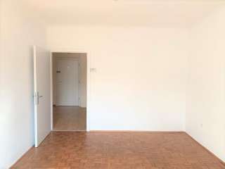 Большая и очень светлая квартира для проживания