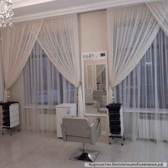 Сдаю 2 парикмахерских кресла в красивом светлом салоне красоты