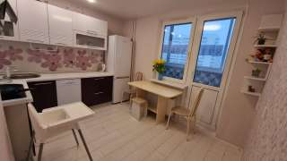 2 к.кв. 62 м2 ремонт Героев-Разведчиков