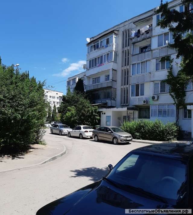 Квартиру в морском районе Севастополя