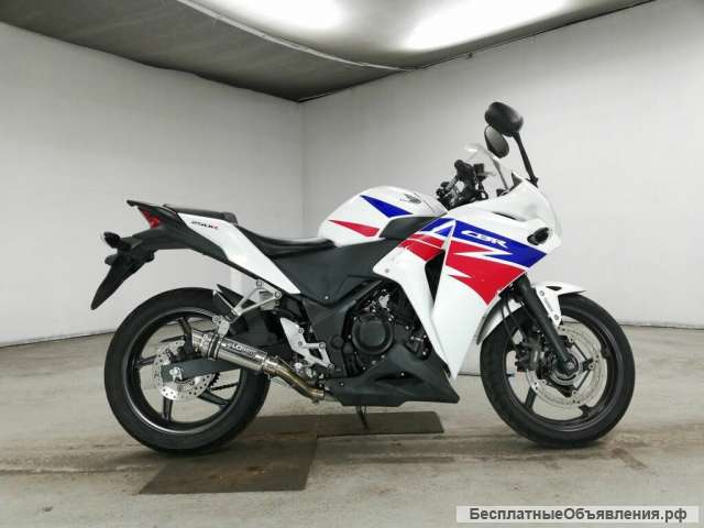 Мотоцикл спортбайк Honda CBR250R рама MC41 модификация спортивный гв 2012 пробег 17 т.км белый