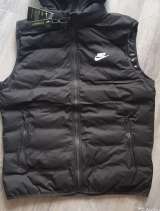 Жилетки и безрукавки мужские Nike