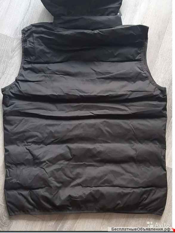 Жилетки и безрукавки мужские Nike