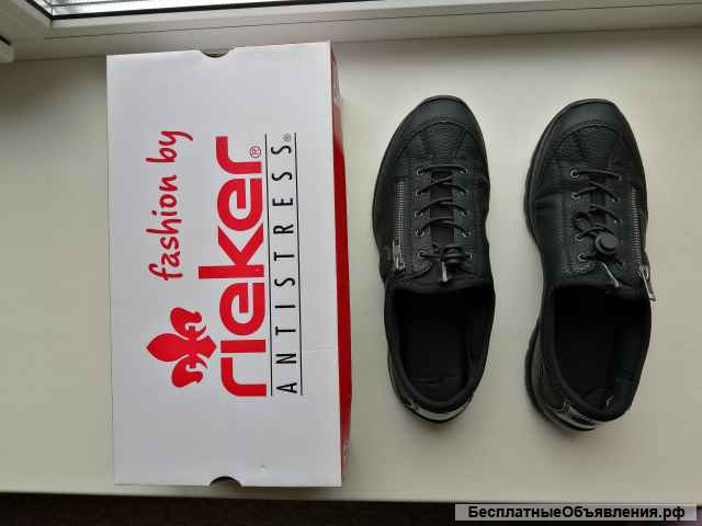 Новые кроссовки Рикер