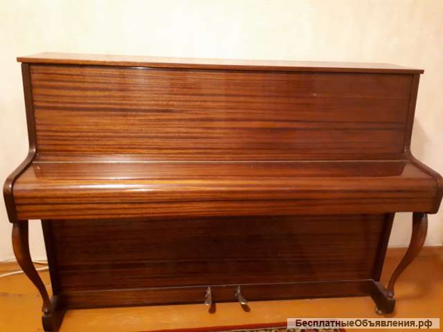 Пианино марки Ronisch, модель Super