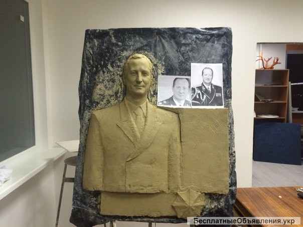 Производство мемориальных досок на заказ из пластика и метала