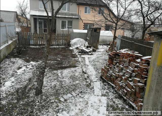 Половину дома