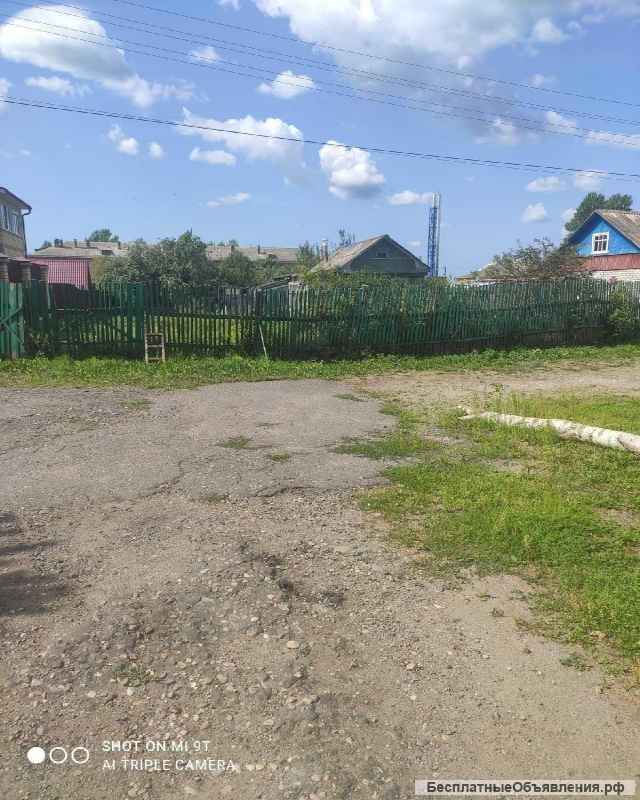 Дом 12,9 кв. м и участок земли