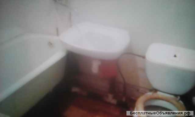 1/4 долю в 1-комн к-ре 33 кв (с лоджией 36 кв)