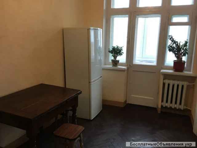 Хостел Киев М. Театральная. М. Дворец спорта. М. Площадь Льва Толстого