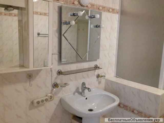 150 сутки VIP ХОСТЕЛ улица Антоновича метро Олимийская/ Лыбидская/ ЦЕНТР