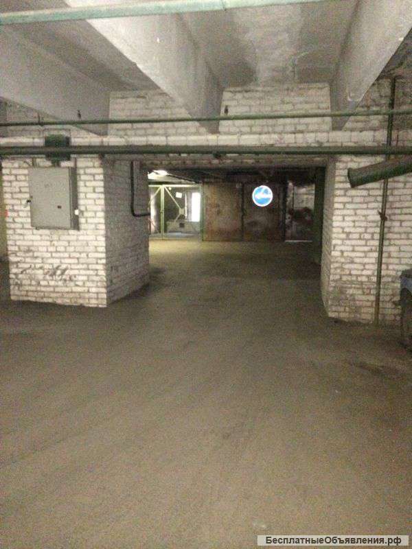 Гараж у метро