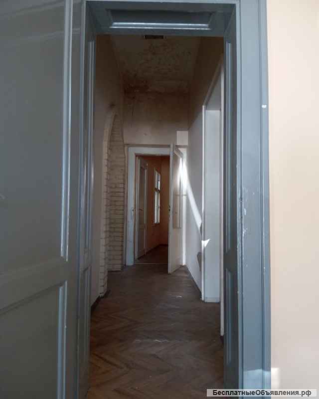 Дом с 2 магазинами в Панчево-Сербия