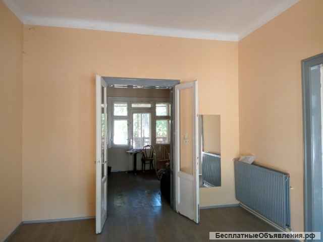 Дом с 2 магазинами в Панчево-Сербия