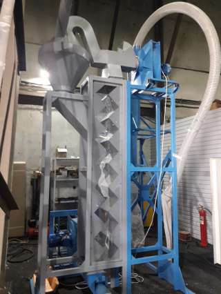 Воздушный разделитель фракций разной массы и плотности