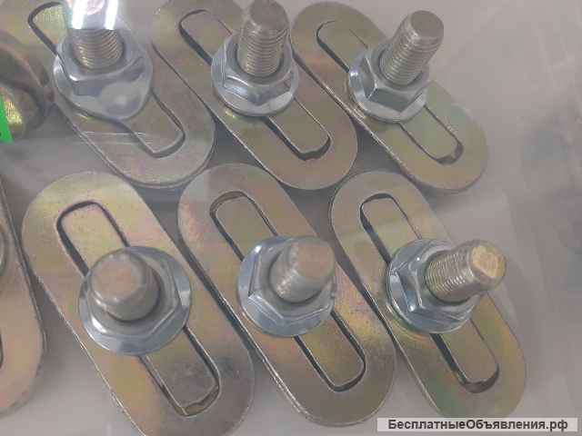 Кольца для крепления груза в фургоне к рейкам