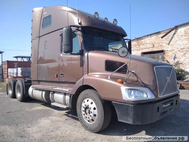 Седельный тягач VOLVO VNL, 2002 г.в.