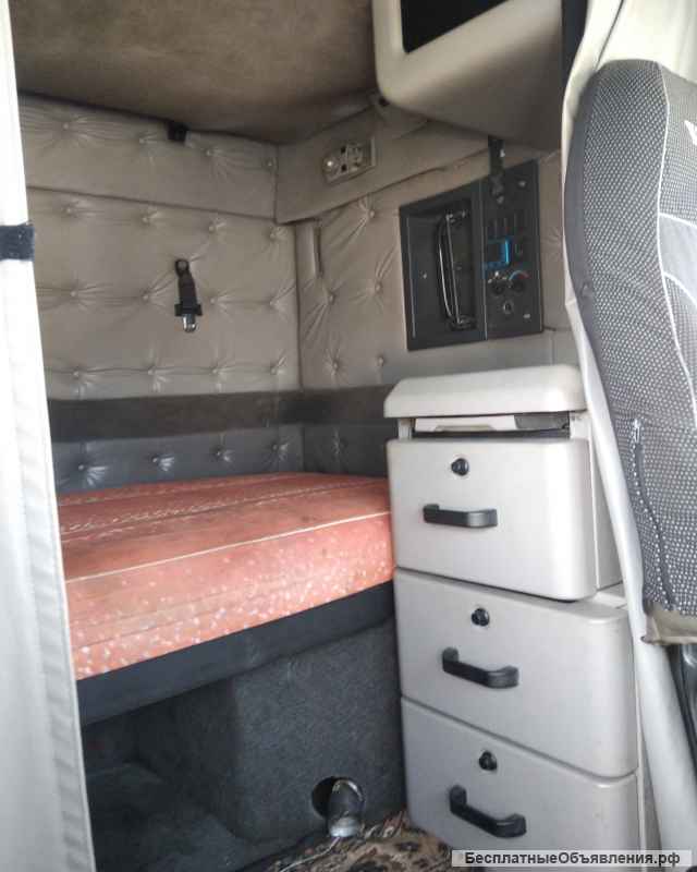 Седельный тягач VOLVO VNL, 2002 г.в.