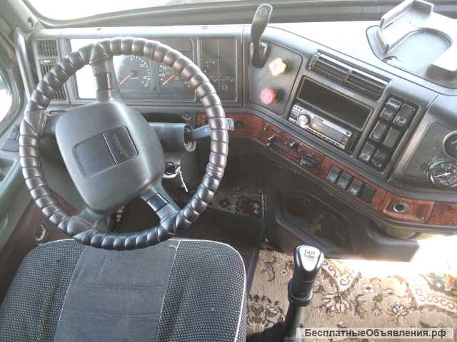 Седельный тягач VOLVO VNL, 2002 г.в.