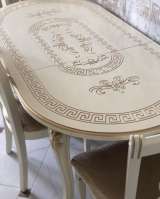 Обеденный стол со стульями