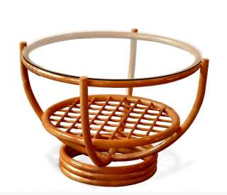 Столы из ротанга