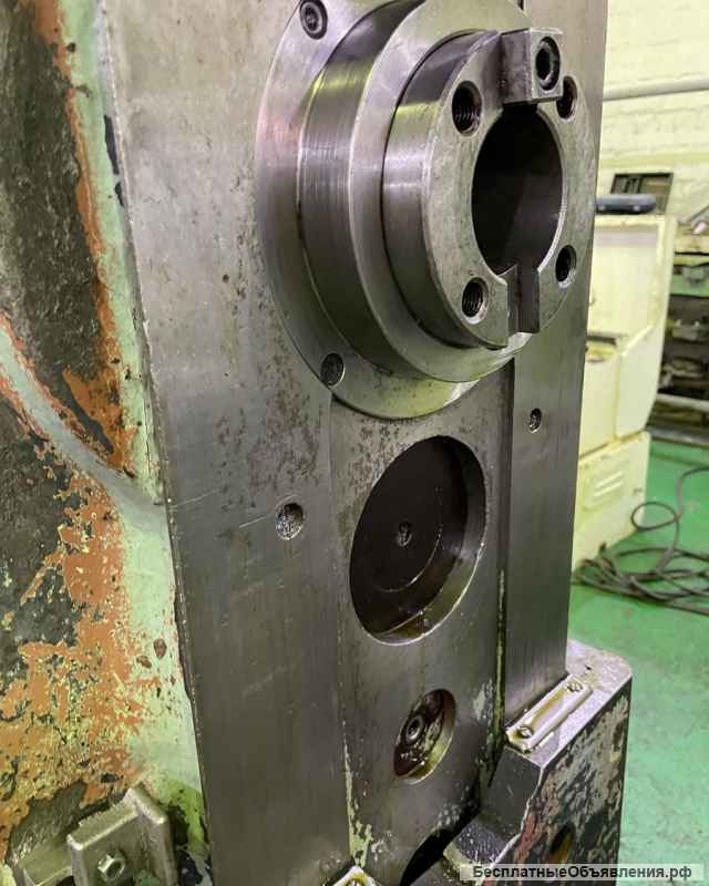 Широкоуниверсальный фрезерный станок 6р82ш