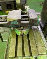 Фрезерный Широкоуниверсальный станок 6е75пф1