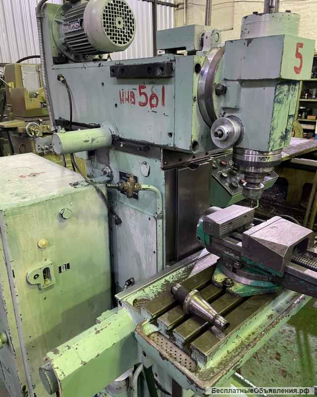 Фрезерный Широкоуниверсальный станок 6е75пф1
