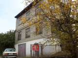 СРОЧНА В городе Джалал- Абад, продается дом.Участок 12 сотек. Трехуровневый Тел: 0555855918 0709