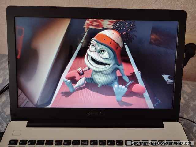 Стильный ноутбук Asus X553M