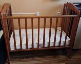 Детская кроватка