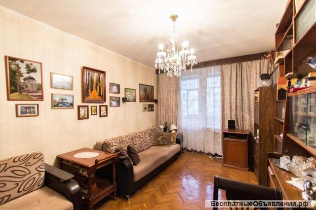 Трехкомнатная квартира с мебелью и техникой, дом кирпичный, ул. Маршала Конева, 16.