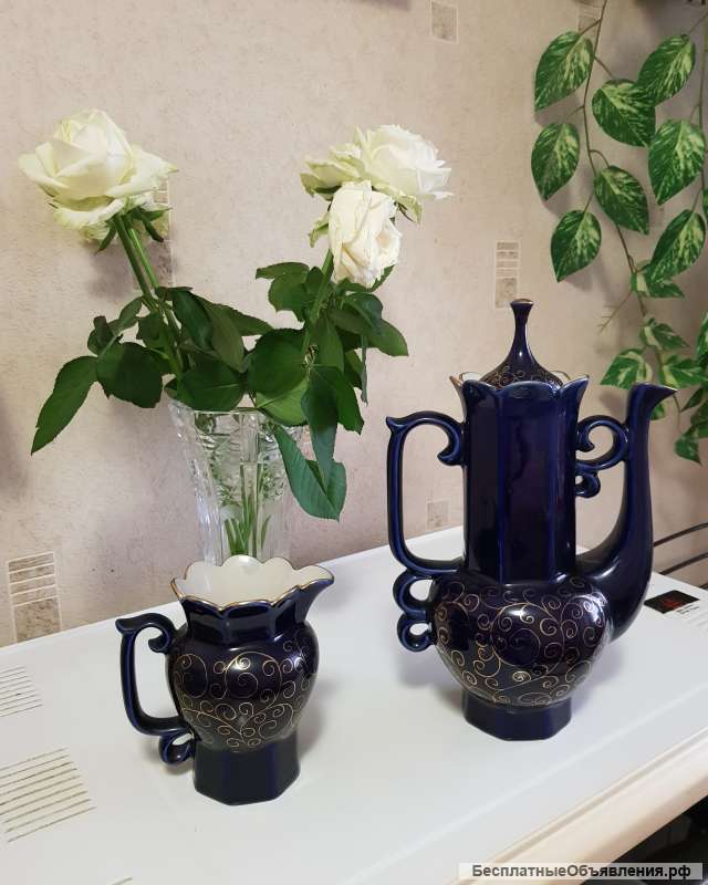 Синие чайник, кофейник и молочник