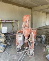 Устройство стяжек и оштукатуривание стен