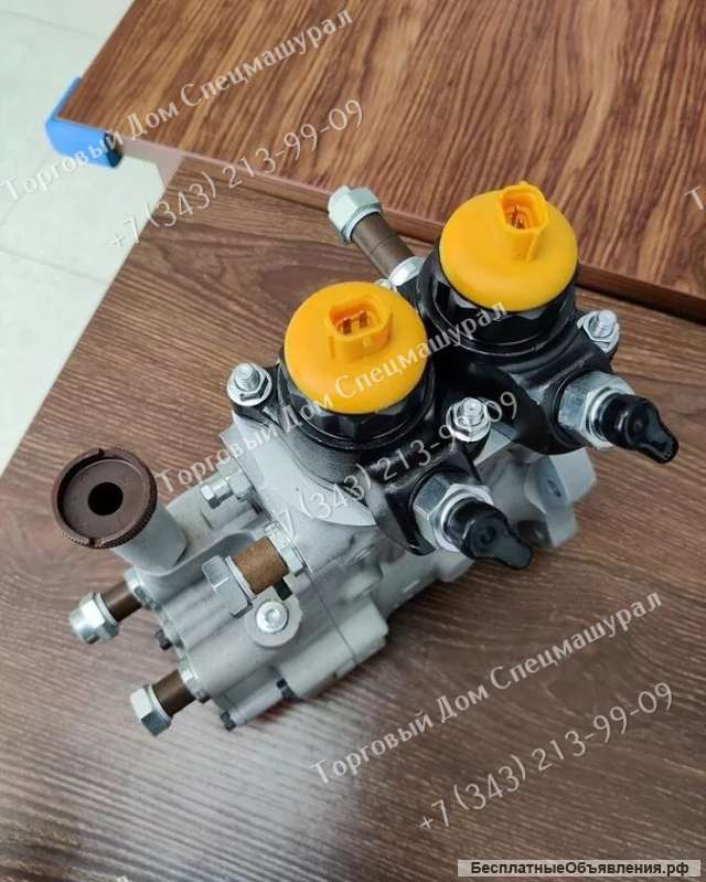 Топливный насос 6261-71-1111 Komatsu