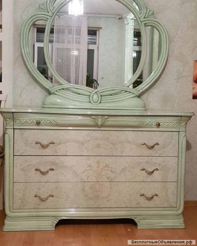 Комод (Италия)