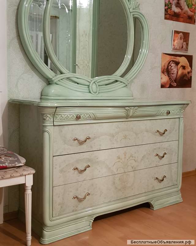 Комод (Италия)