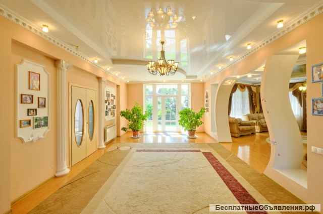 Дом у моря с бассейном