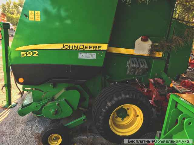Пресс-подборщик рулонный John deere 592
