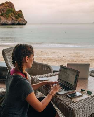 Администратор социальных сетях