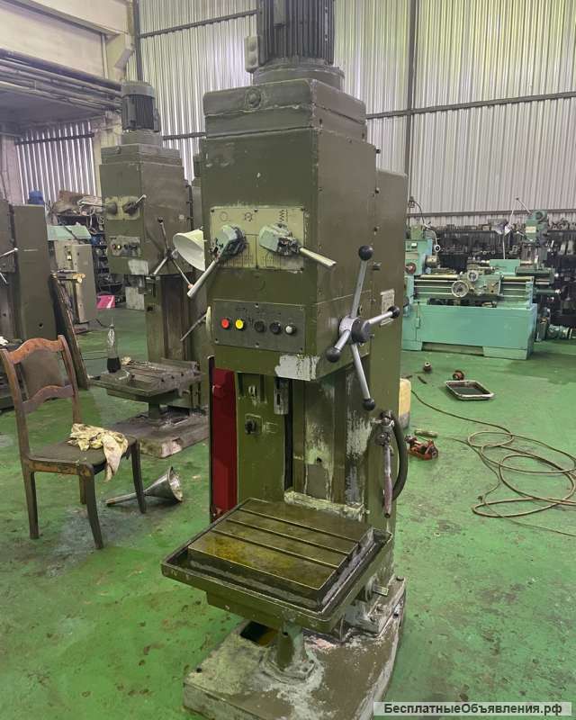 Вертикальный сверлильный станок 2н125