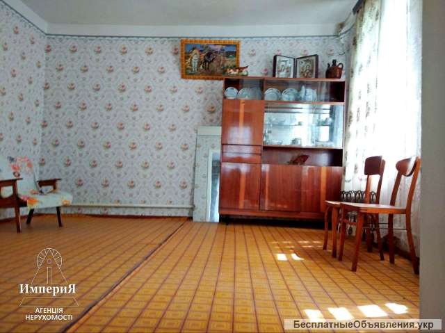 Дом в Центре села Пищики. Кирпич. Все коммуникации.