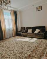 2-этажный дом, участок - 4 сотки, с. Орто-Сай, б/п