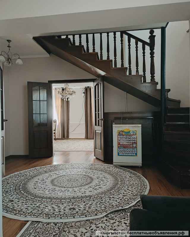 2-этажный дом, участок - 4 сотки, с. Орто-Сай, б/п