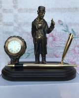 Письменный прибор с часами Доктор" на подставке