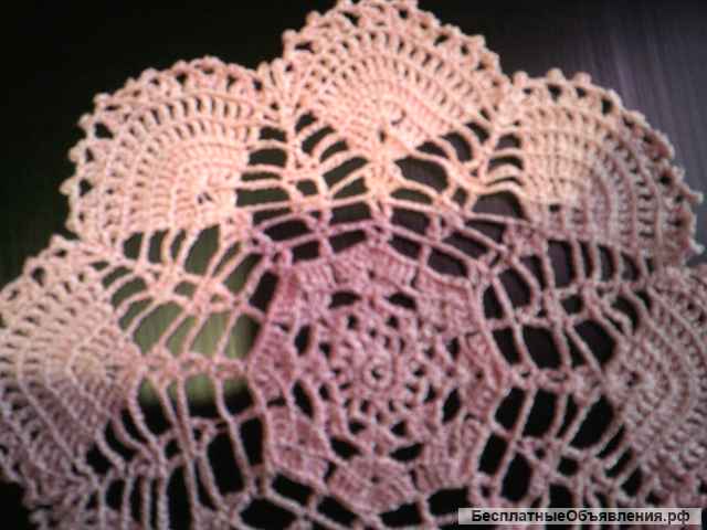 Салфетка вязаная, розовая